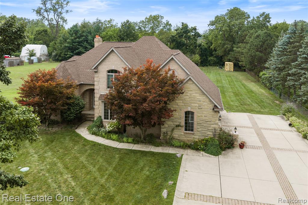 main property photo 13
