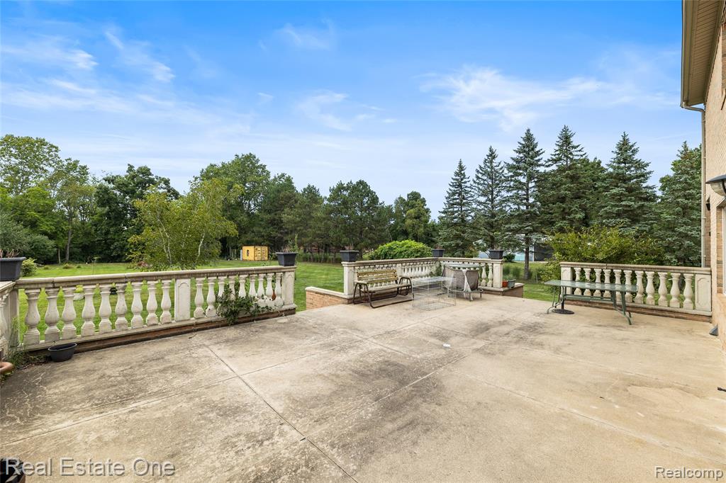 main property photo 21