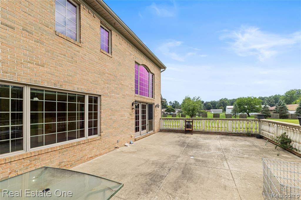main property photo 23