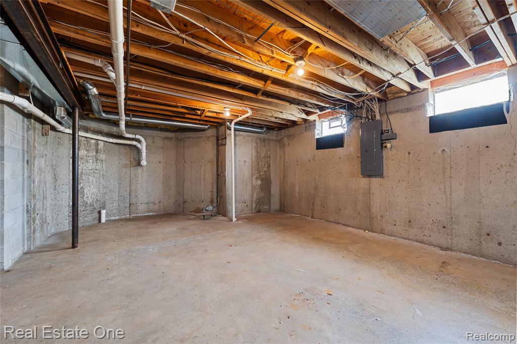 main property photo 58