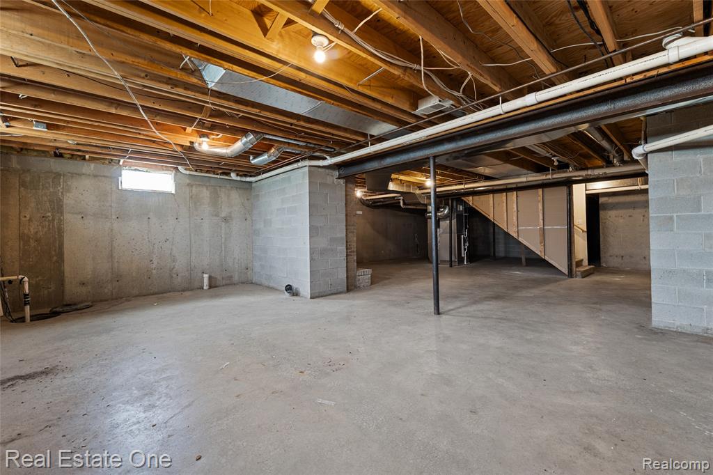 main property photo 59