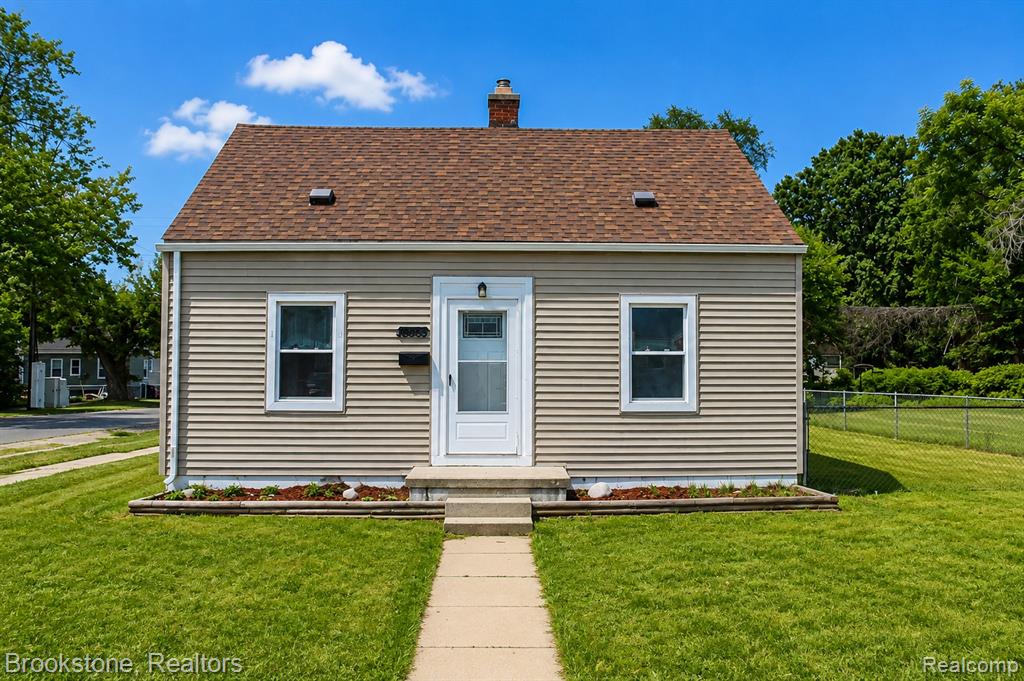 main property photo 2