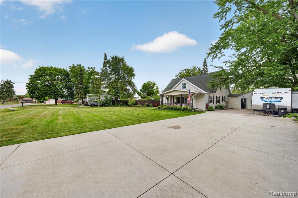 main property photo 4