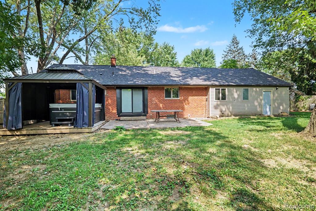 main property photo 3