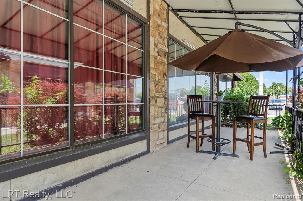 main property photo 16