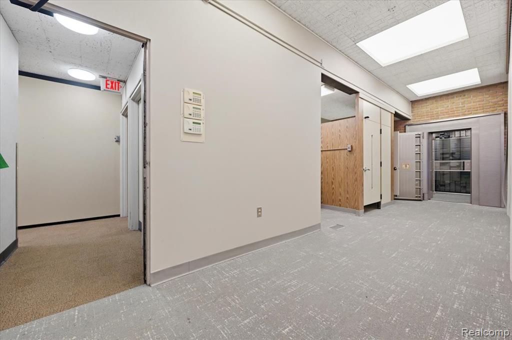 main property photo 17