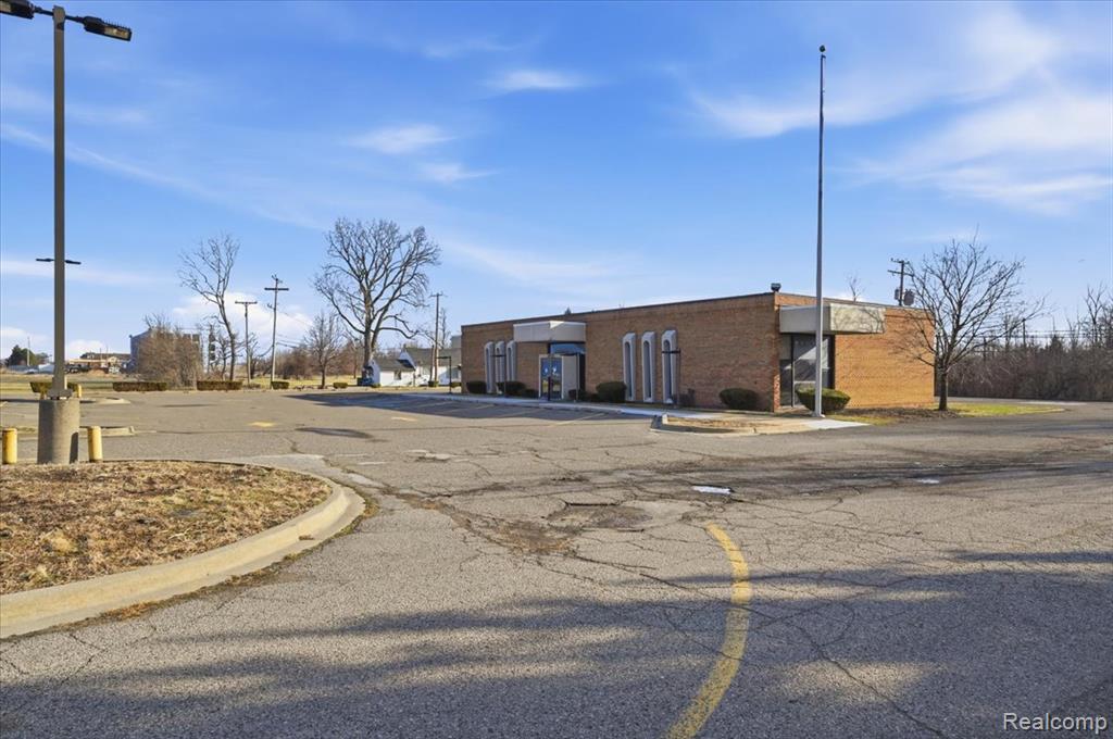 main property photo 40