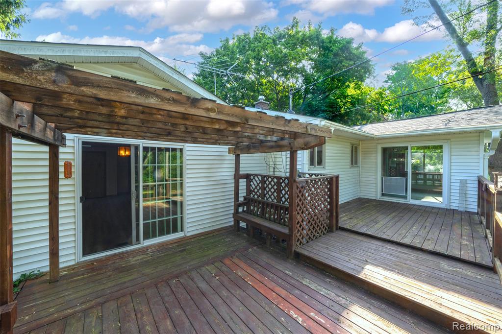 main property photo 20