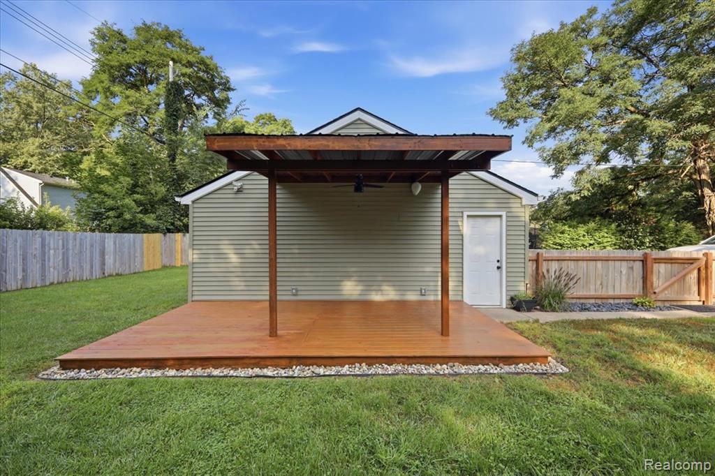 main property photo 34