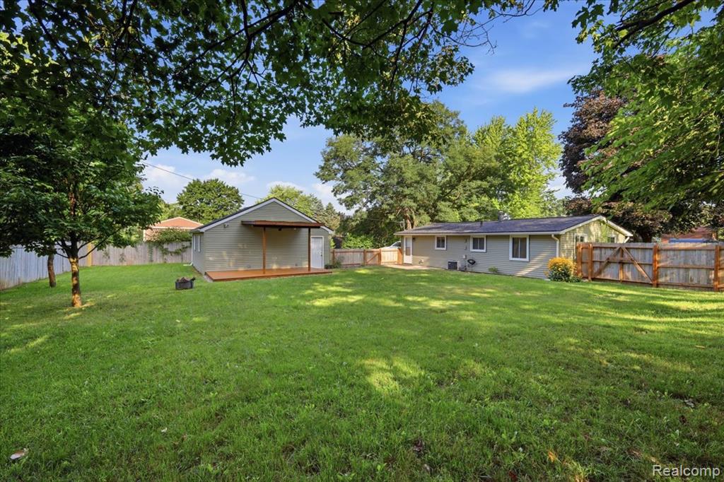 main property photo 39