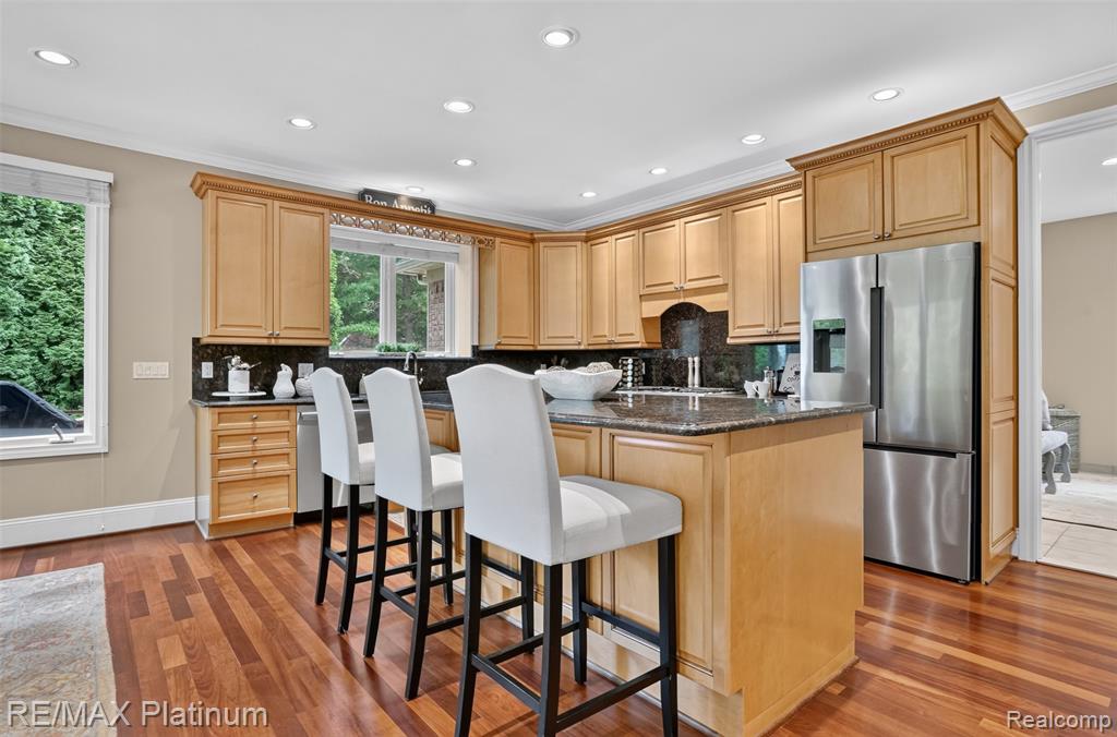 main property photo 18