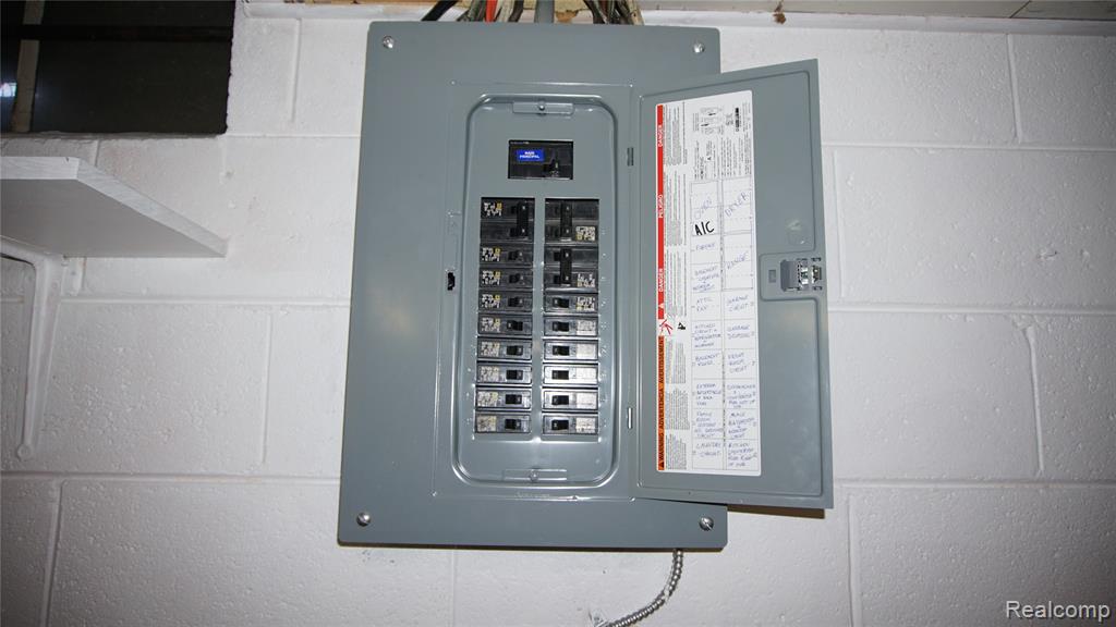 main property photo 27