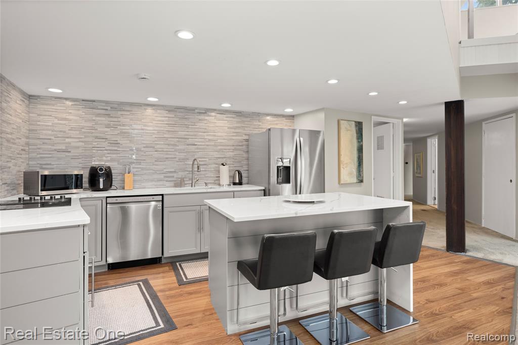 main property photo 70