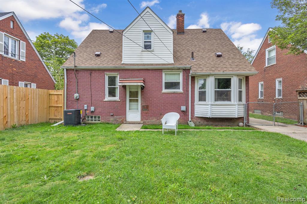 main property photo 14