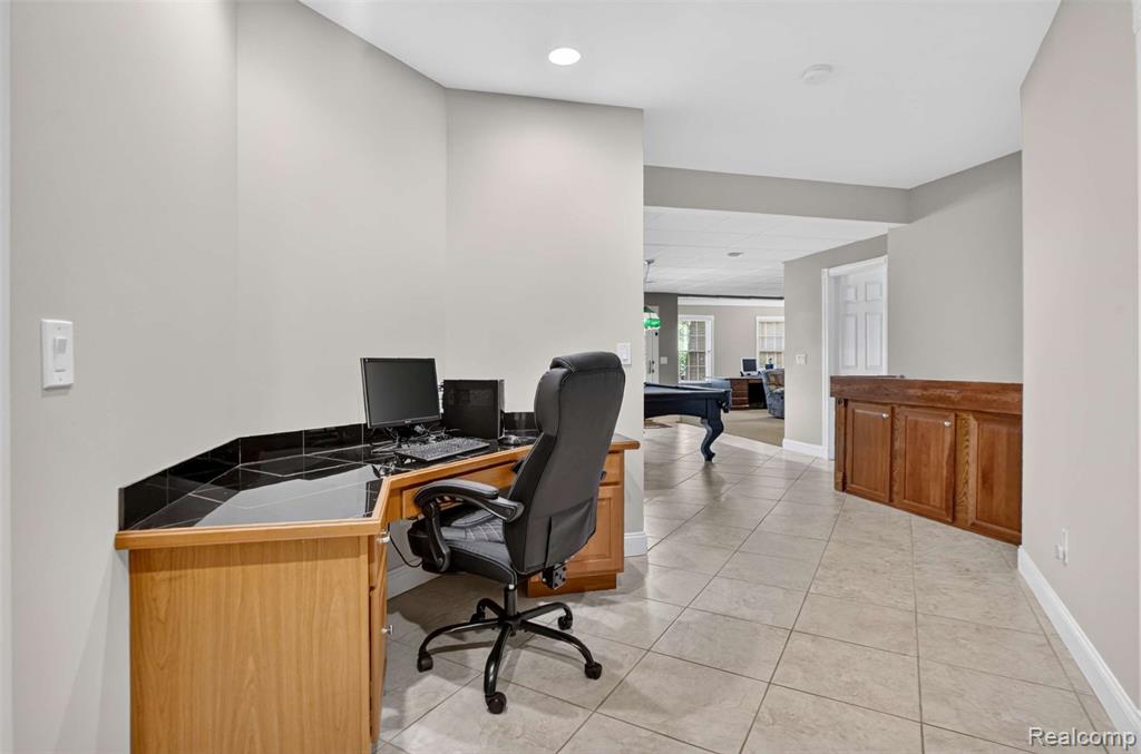 main property photo 45