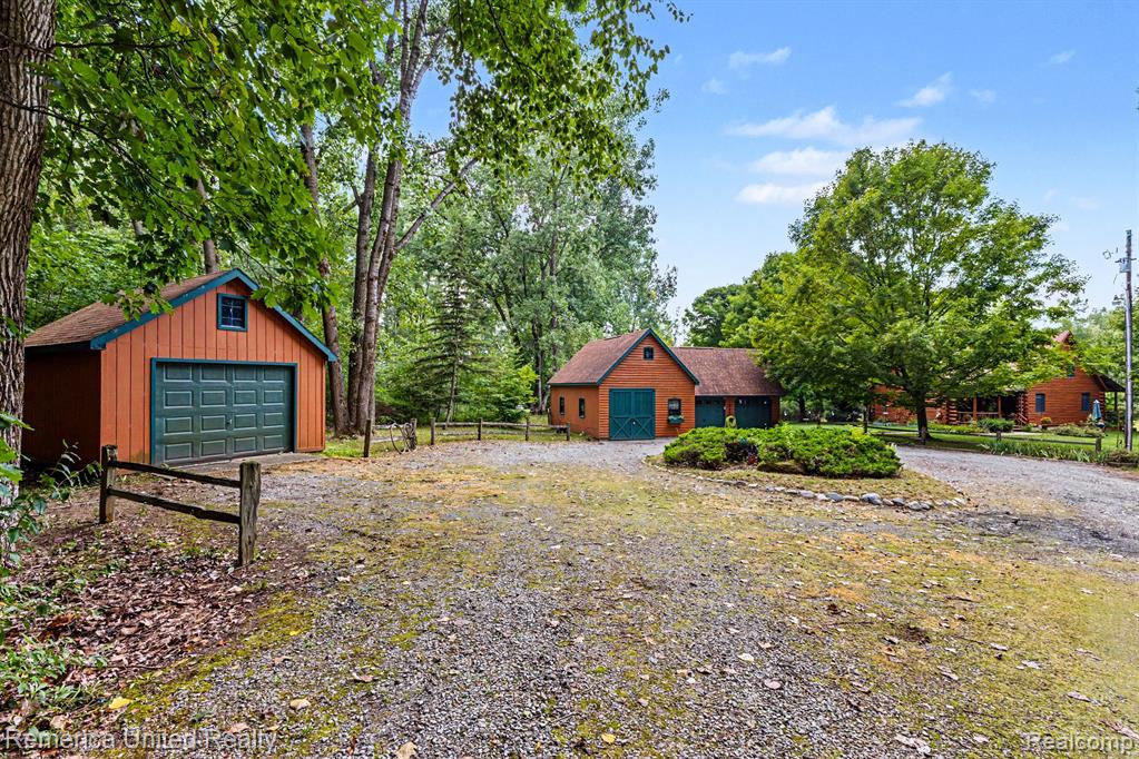 main property photo 3