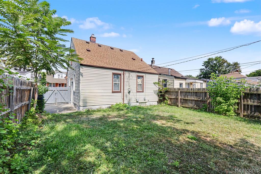 main property photo 33
