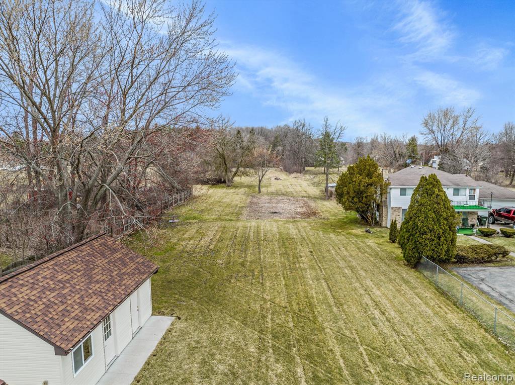main property photo 41