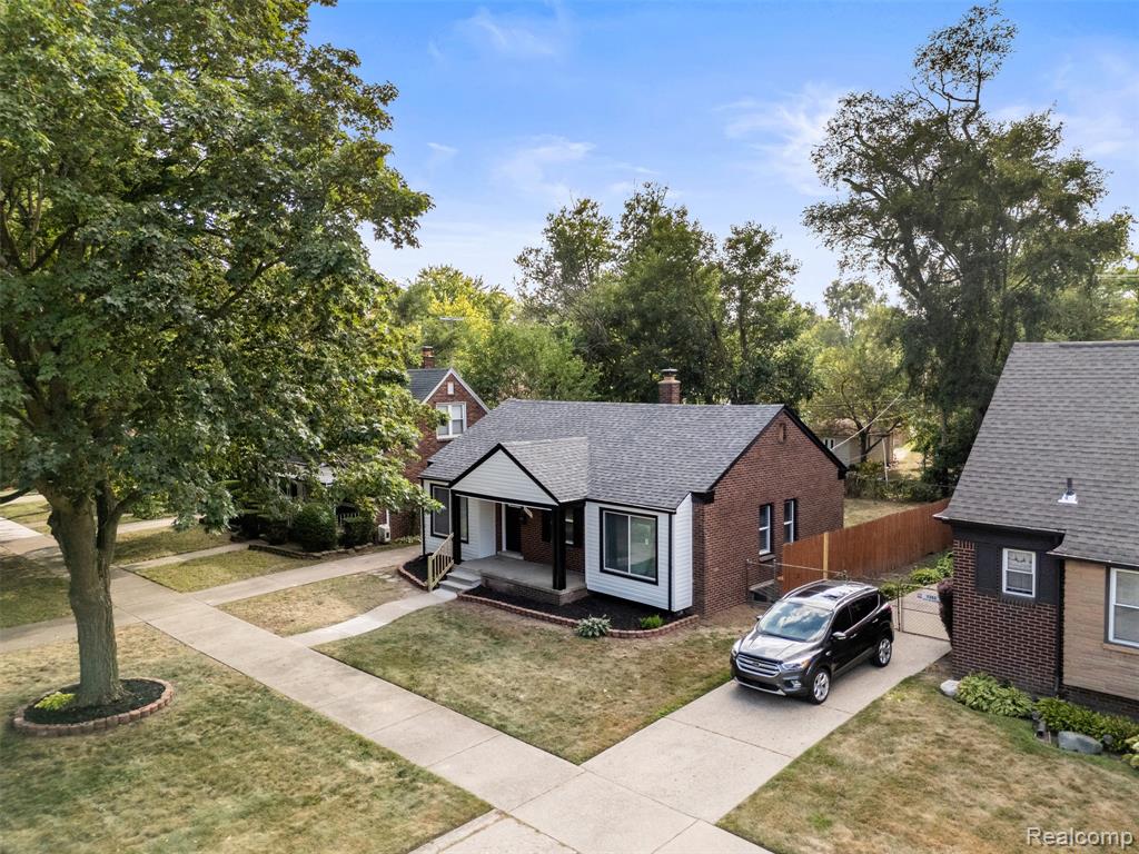 main property photo 42