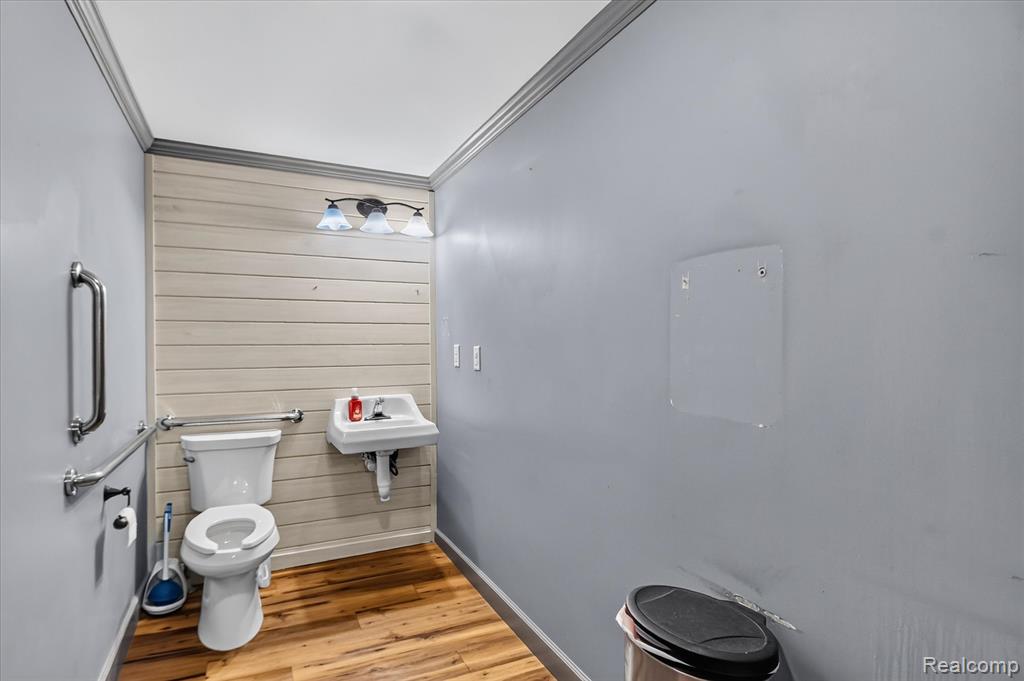 main property photo 14