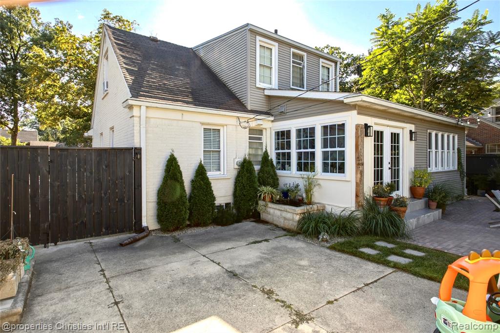 main property photo 62