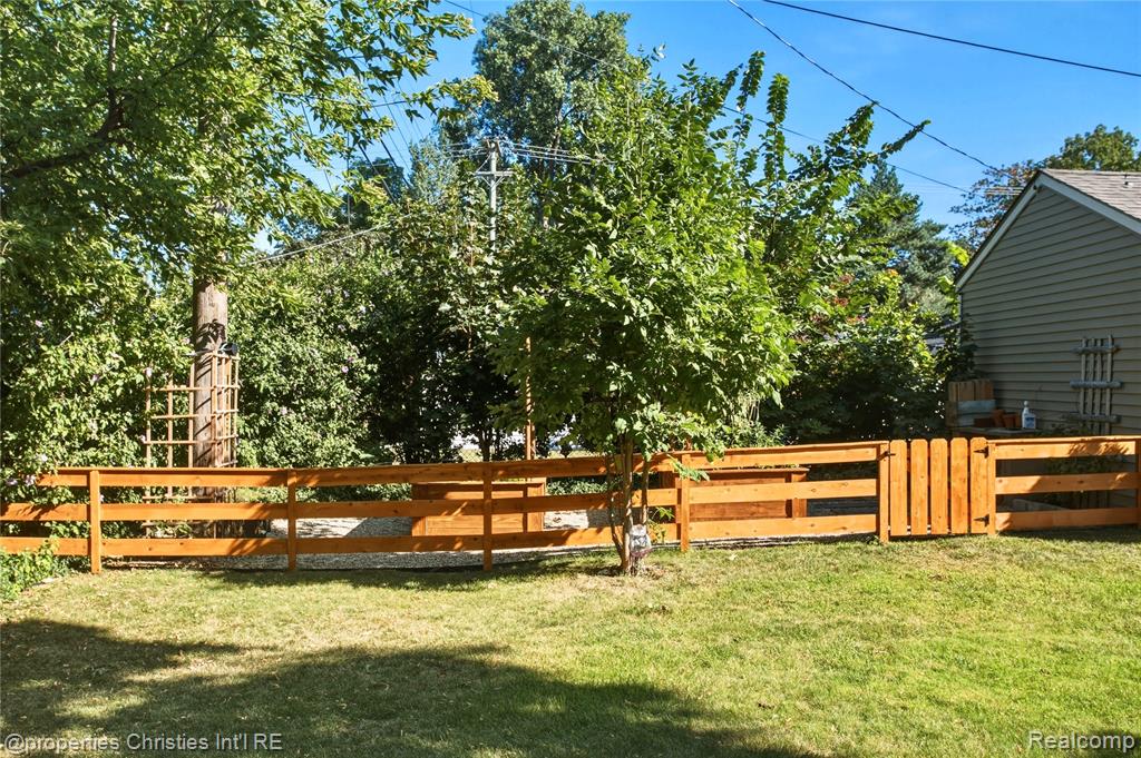 main property photo 69