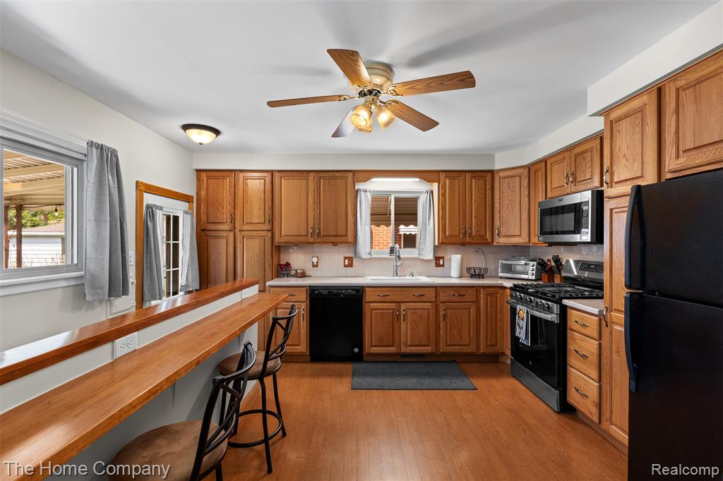 main property photo 13