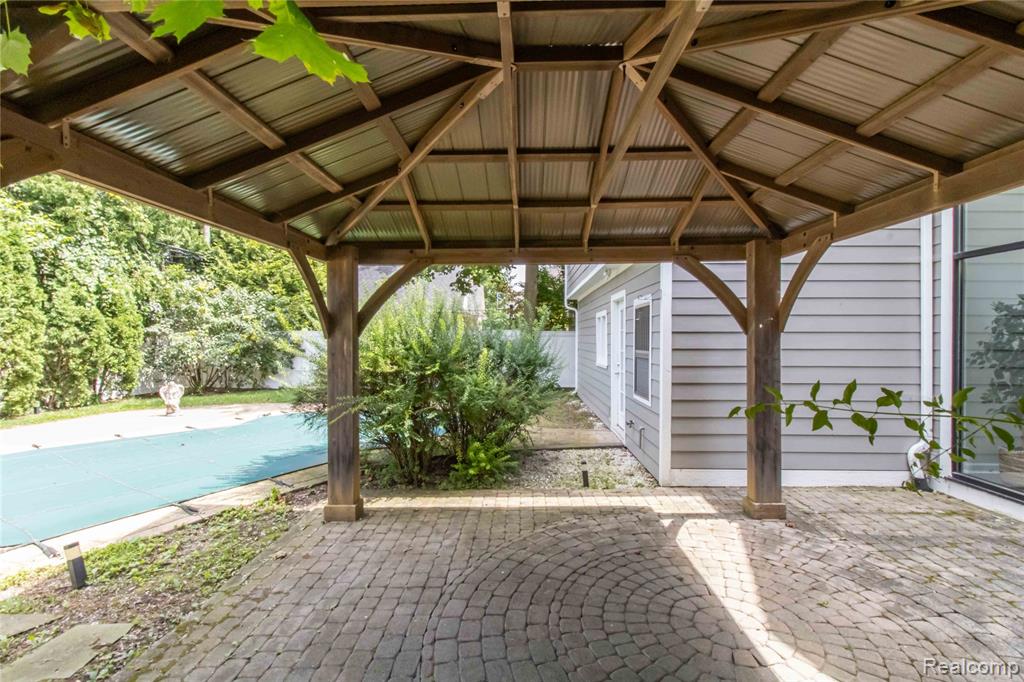 main property photo 70