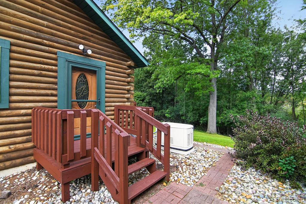 main property photo 40