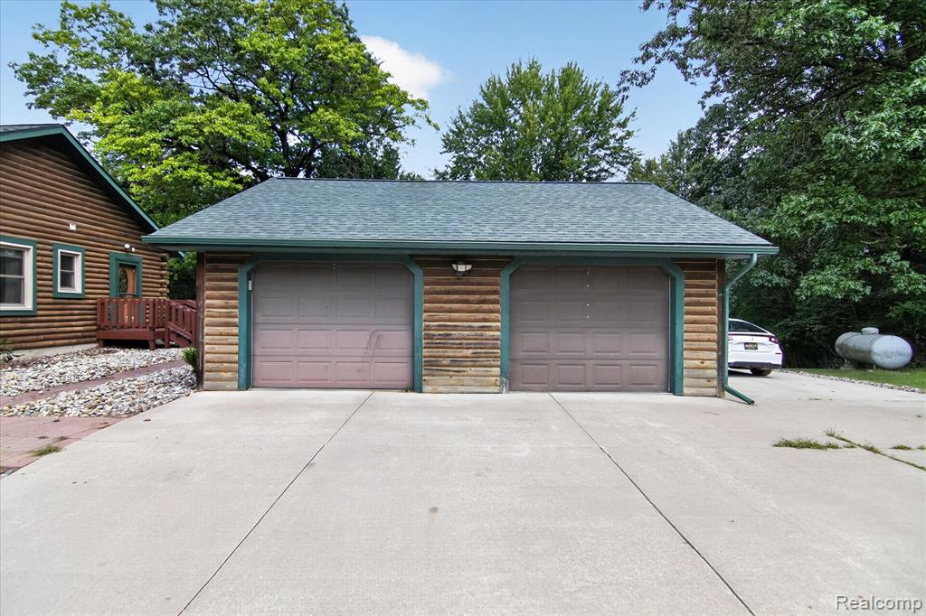 main property photo 43