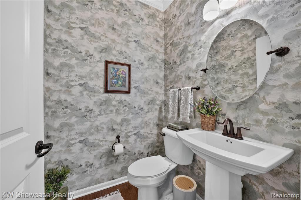 main property photo 20