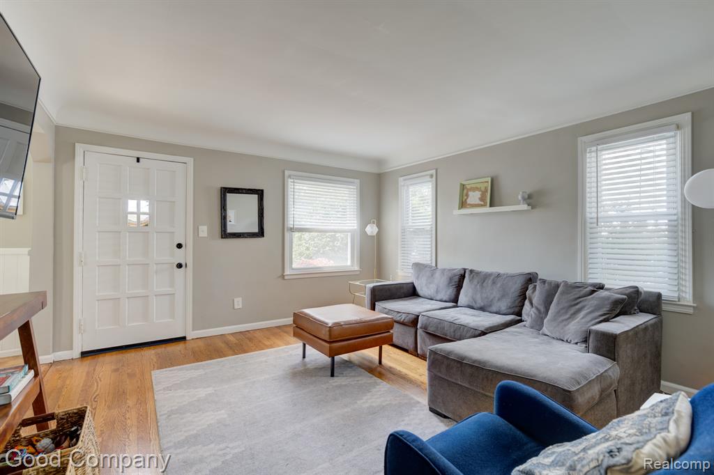 main property photo 4