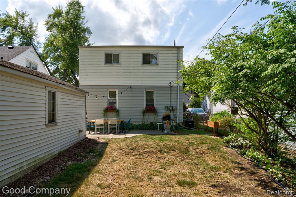 main property photo 43