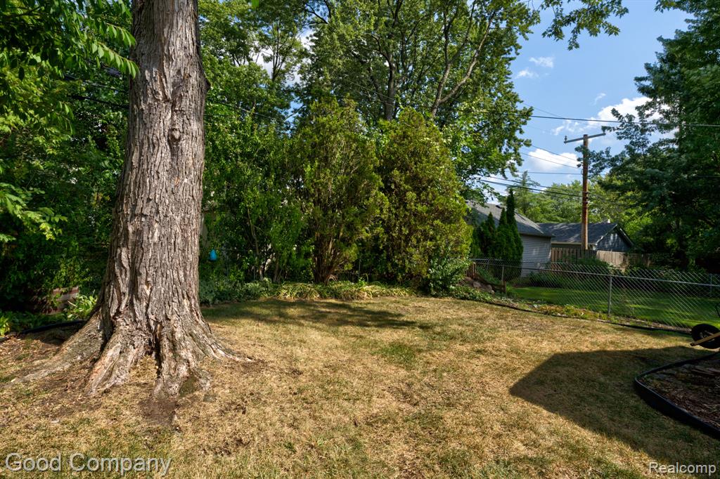 main property photo 47