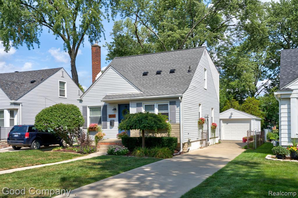 main property photo 49