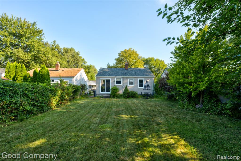 main property photo 36