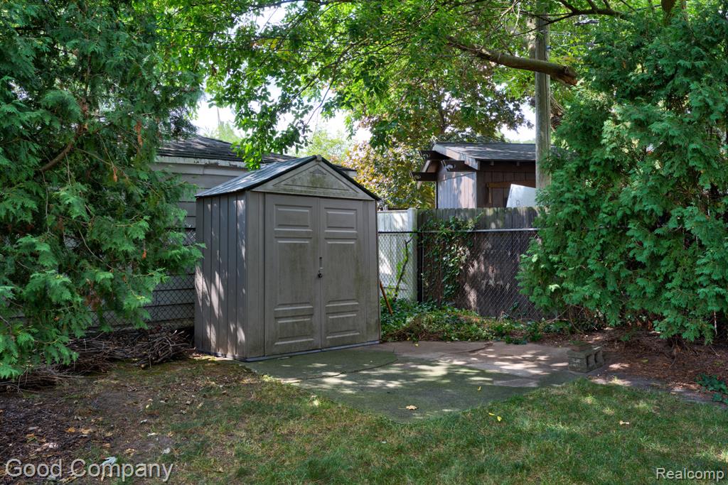 main property photo 44