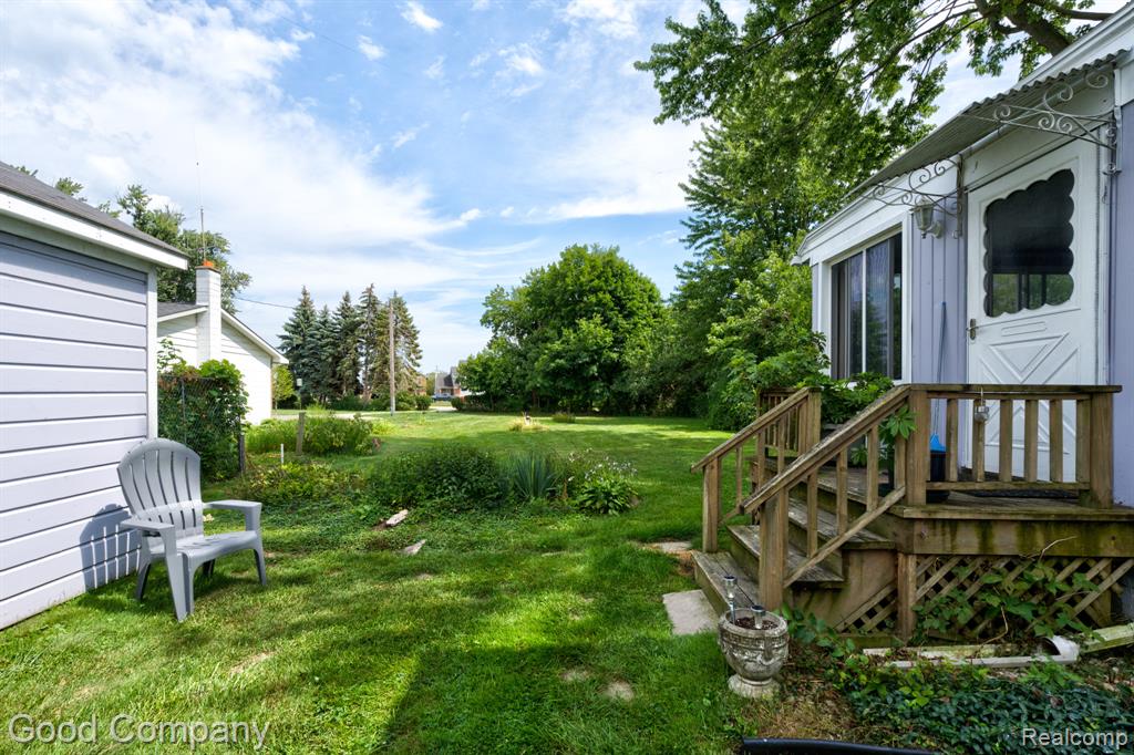 main property photo 28