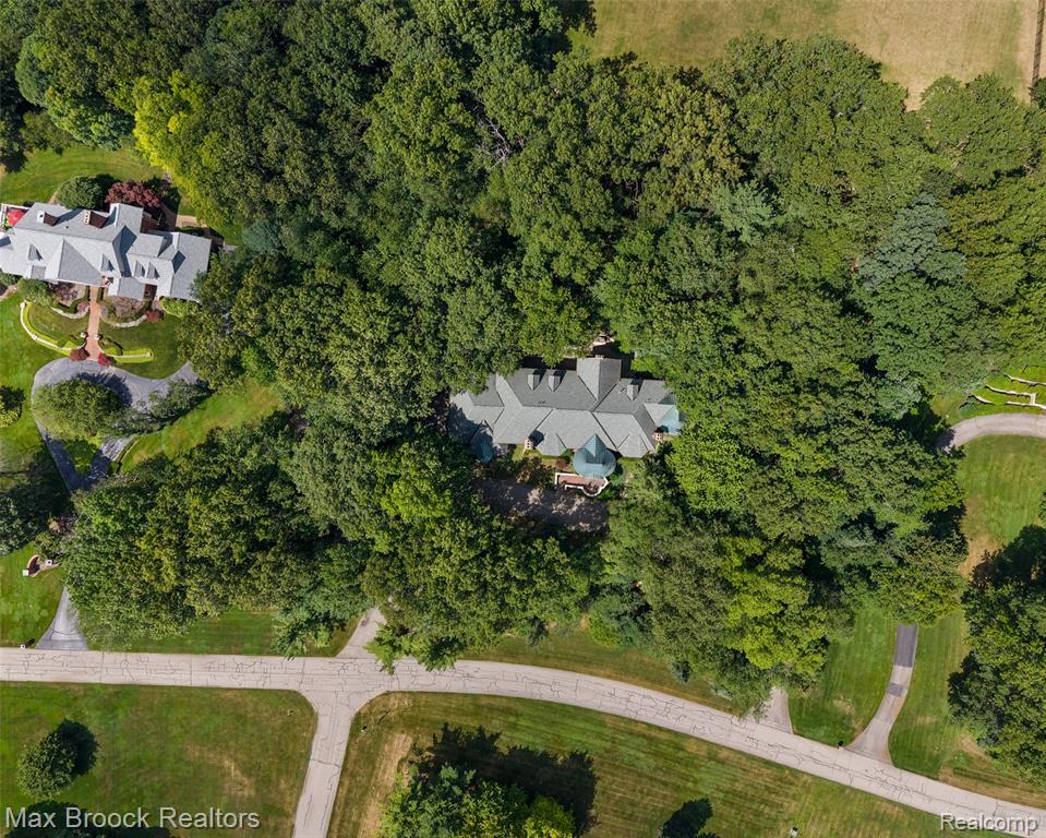 main property photo 33