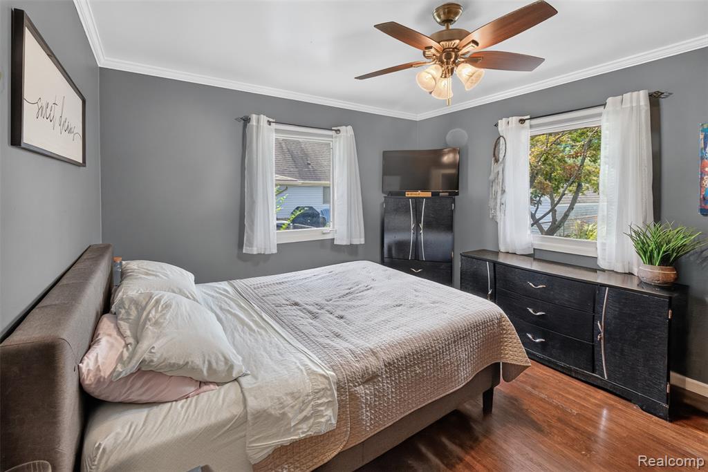 main property photo 12