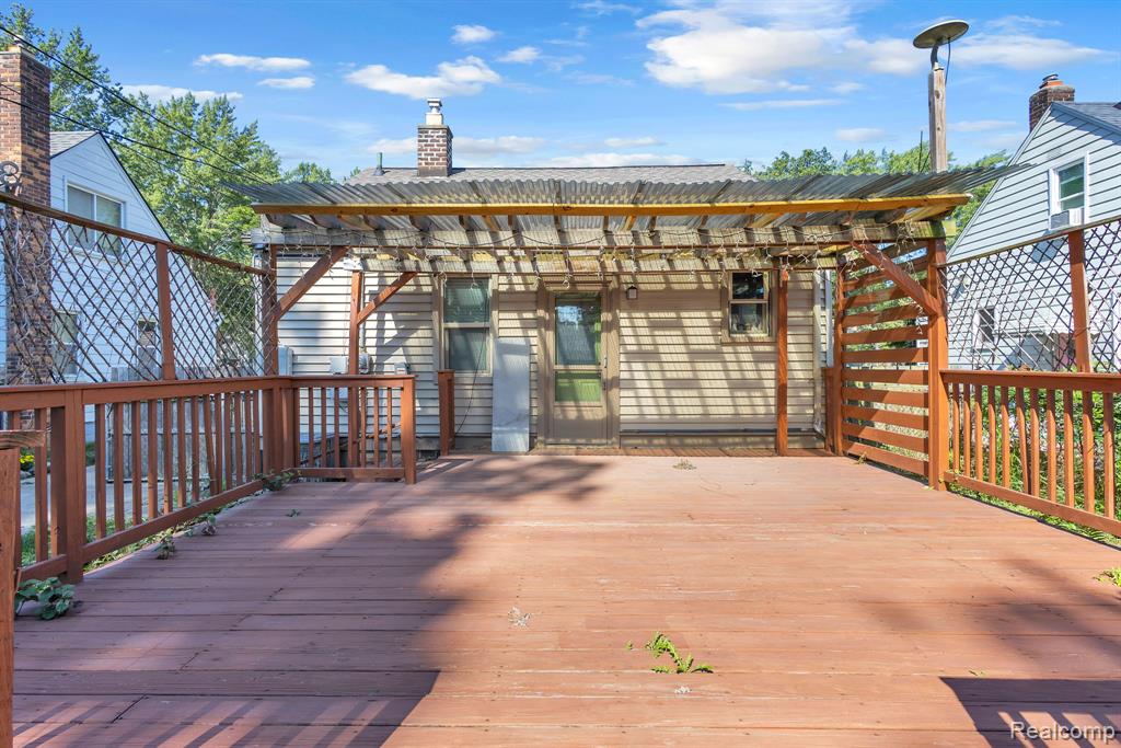 main property photo 35