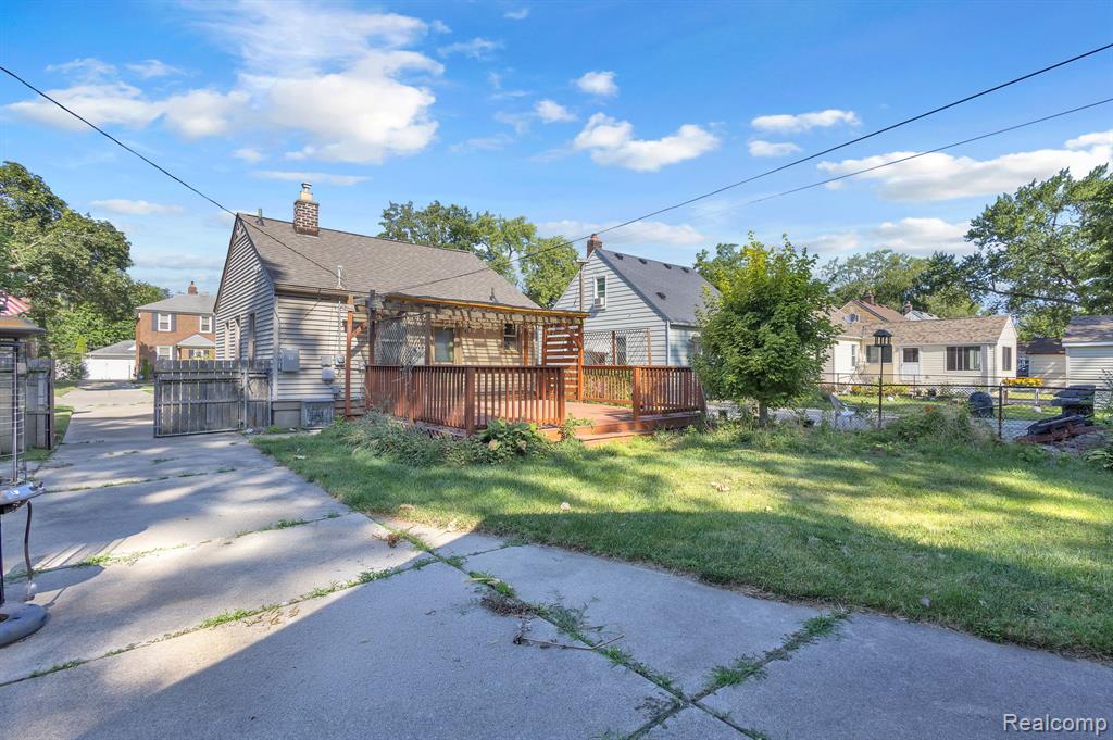 main property photo 39