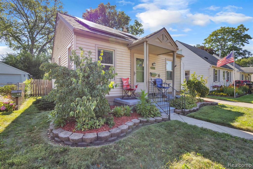 main property photo 4