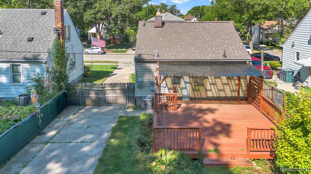 main property photo 42