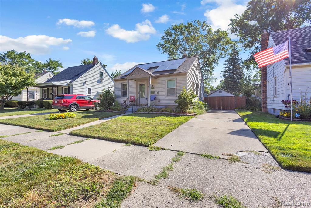 main property photo 47