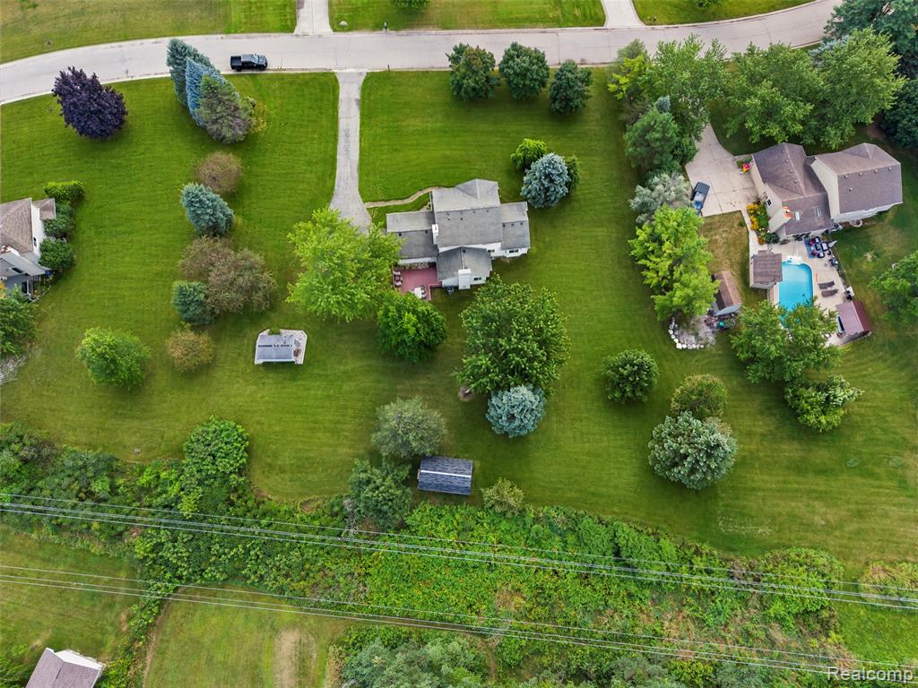 main property photo 14
