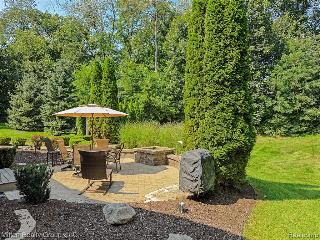 main property photo 77