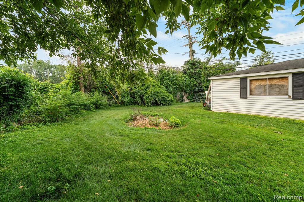 main property photo 14