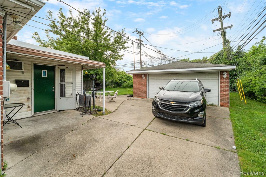 main property photo 15