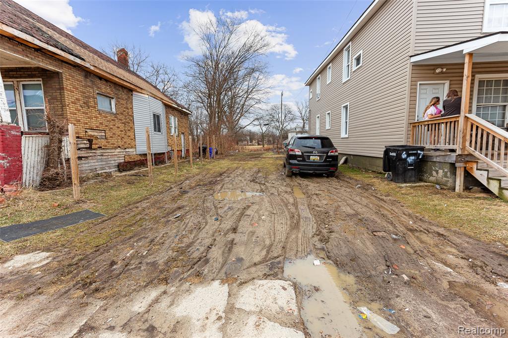 main property photo 14